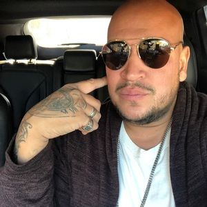 Meet your Posher, Oz